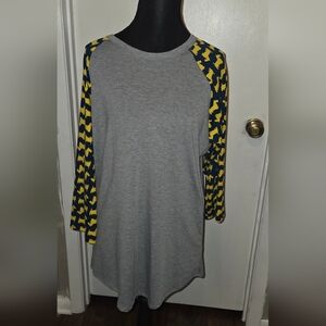 NWOT LuLaRoe Scottie Randy Shirt